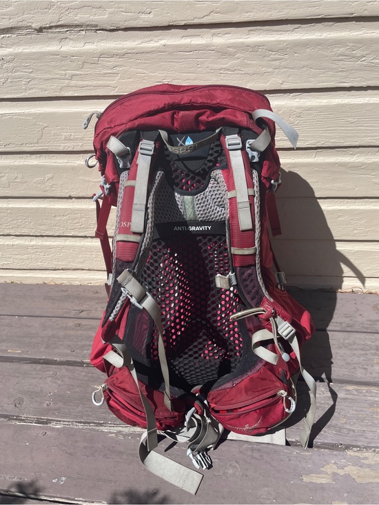 Osprey Aura 65L Red Backpacking pack main image 5